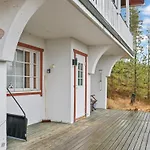 度假居 Mukalilla- Paritalo Sis Loppusiivouksen By Interhome